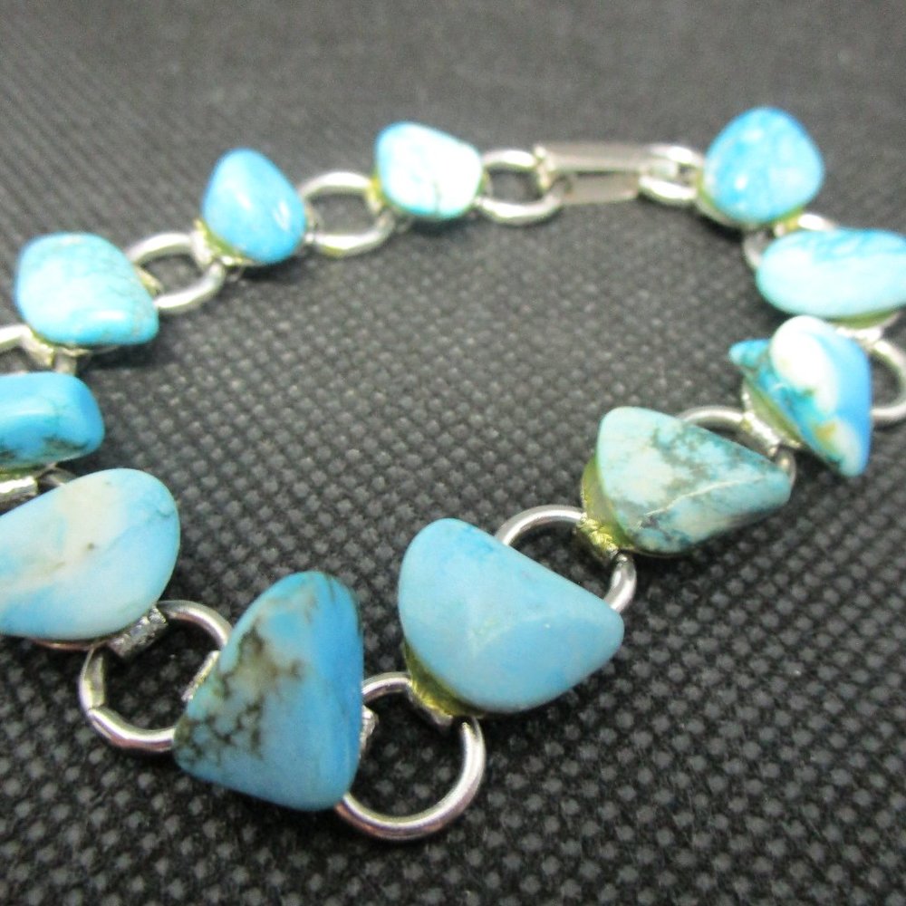 Blue Stone and Metal Bracelet with Clasp